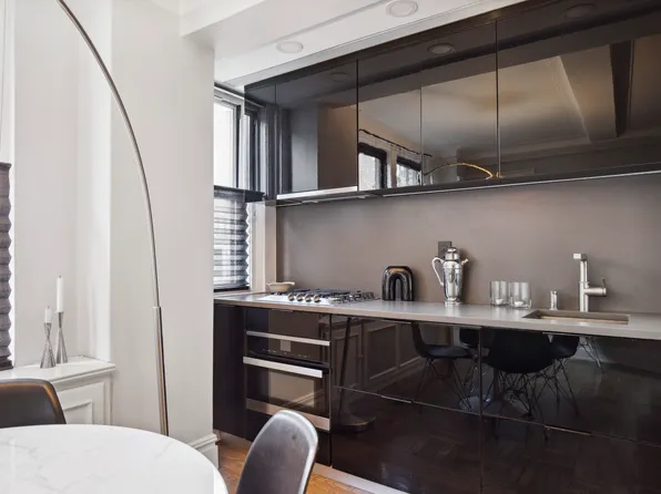 333 East 53rd Street image 2 of 8