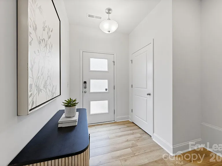236 Judson Ave — Photo 4