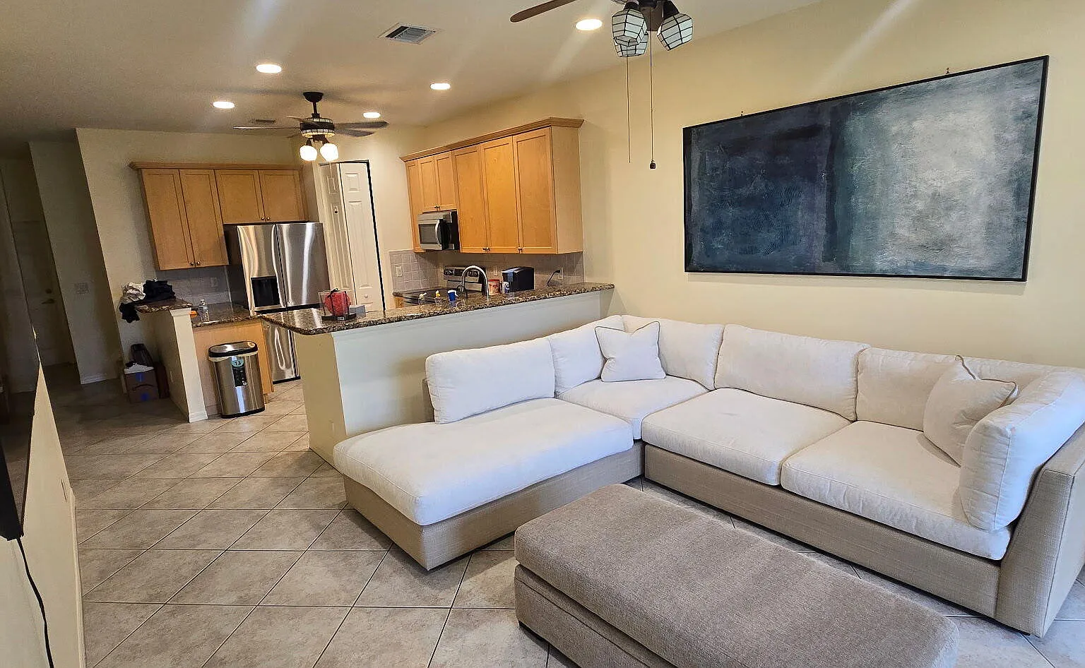 3 bed, 2.5 bath, 1955 sqft, $2,750 — Photo 3