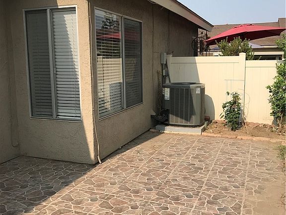 3rd image of 876 Papaya St