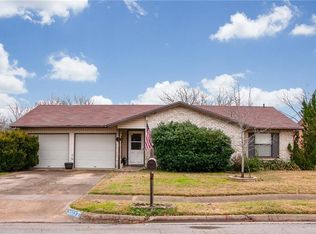 3003 Hanover Dr, Arlington, TX 76014