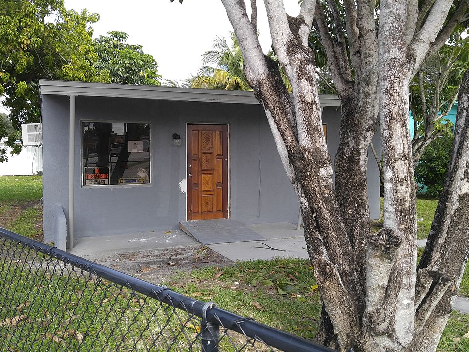 2nd image of 5551 Fletcher St