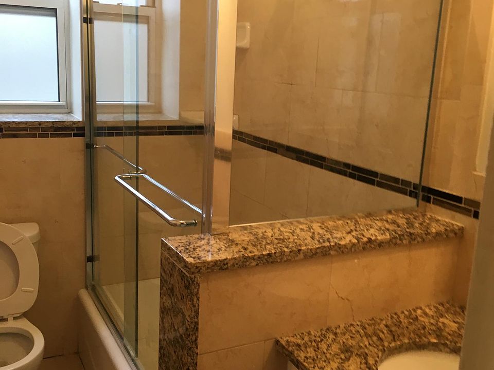 20 Sherwood Ter 3B, Yonkers, NY 10704 Zillow