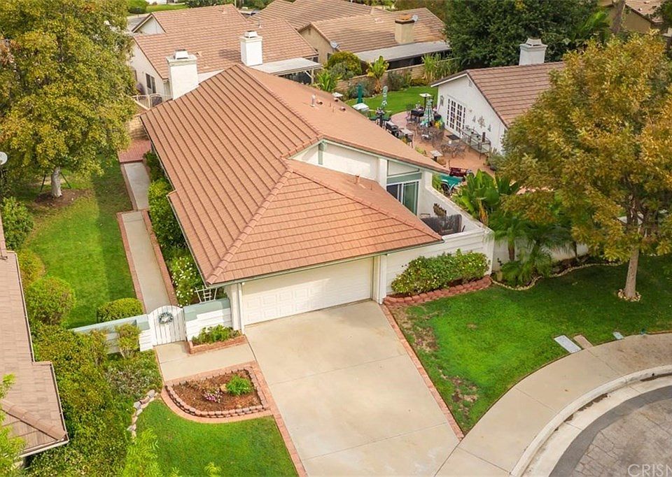 1st image of 23607 Gravino Rd