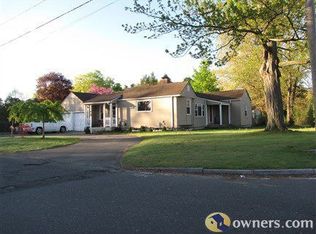 525 Suffield St, Agawam, MA 01001