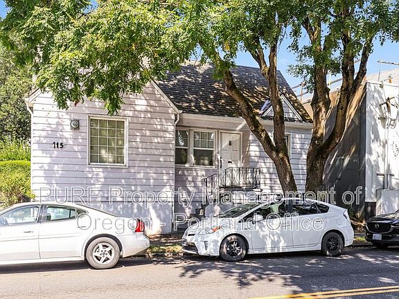 3rd image of 715 NE 20th Ave APT 1