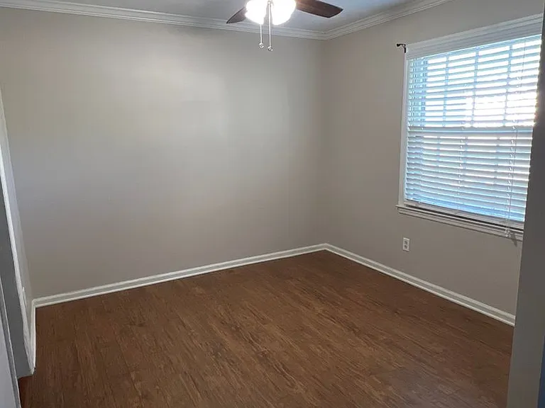 540 Oak Meadow Ln — Photo 2