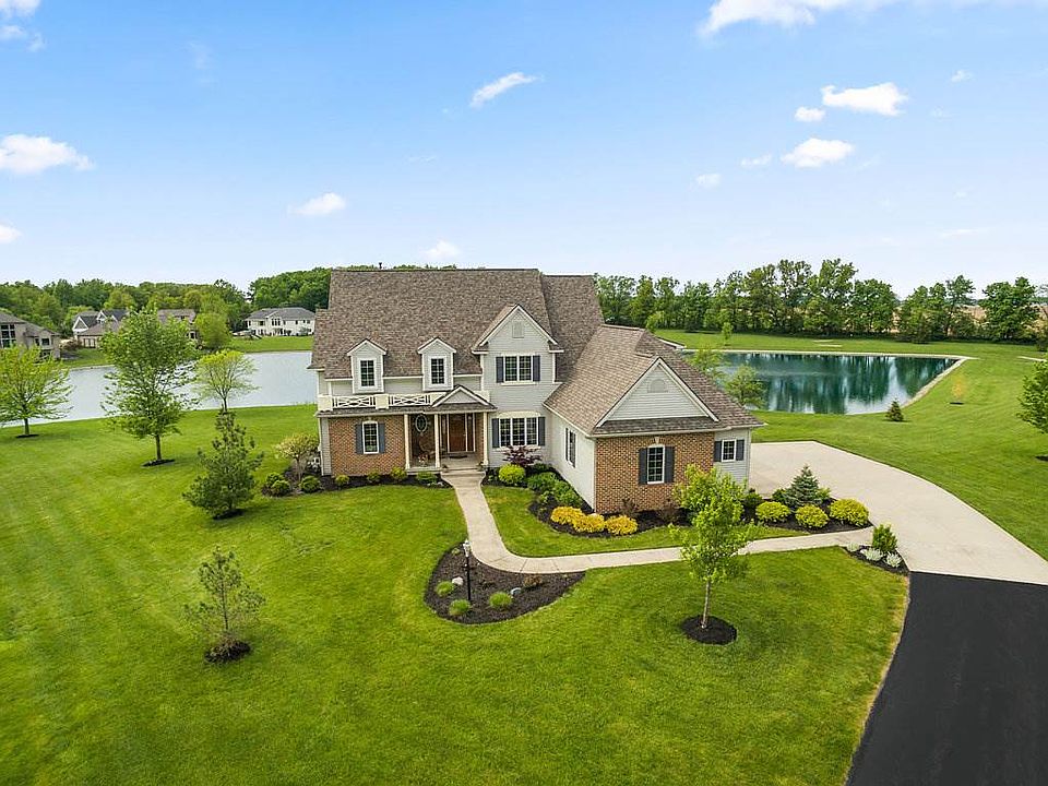 1st image of 439 Stillwater Dr