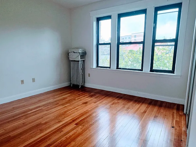 41 Egremont Rd #4 — Photo 5