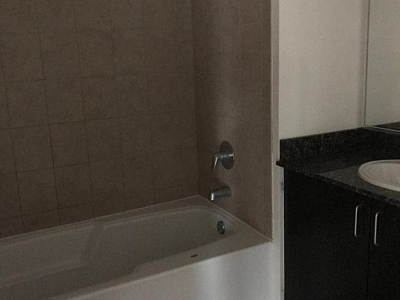 5th image of 611 S Wells St APT 1202