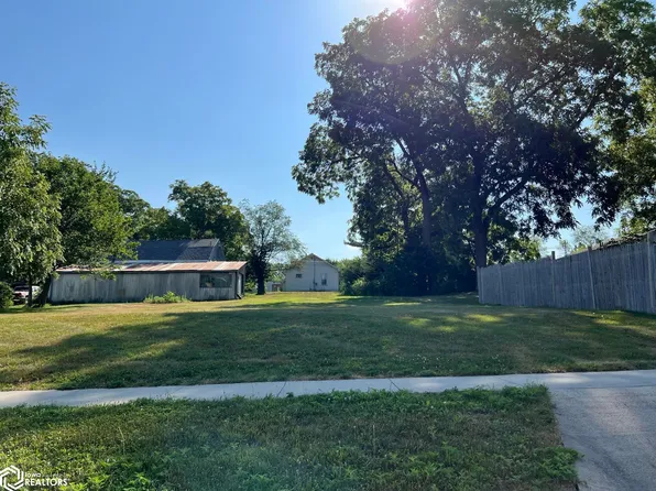 N Clarke St, Osceola, IA 50213