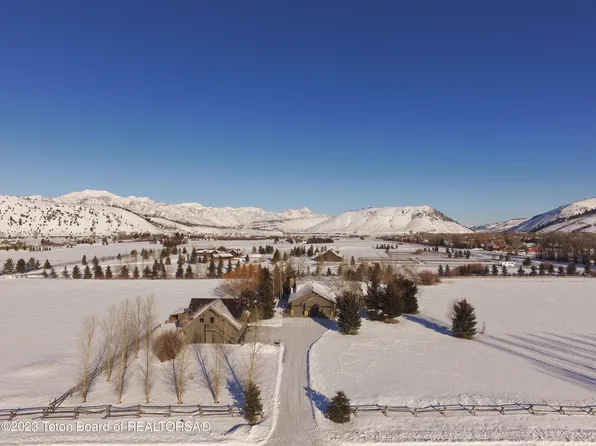 2605 W Dairy Ln, Jackson, WY 83001