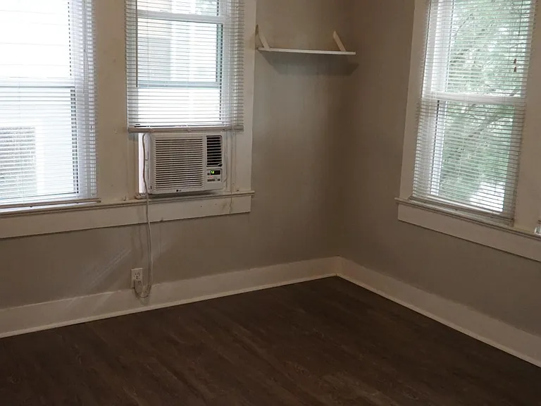 411 W Taft St #C — Photo 11