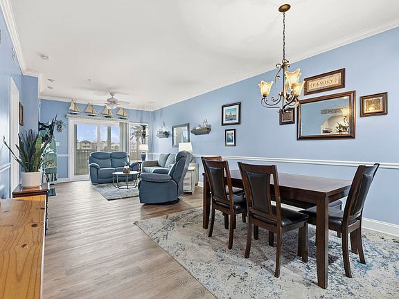 2nd image of 407 24th Ave. N #102