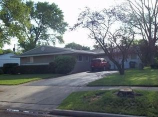 2319 N Jackson St, Waukegan, IL 60087