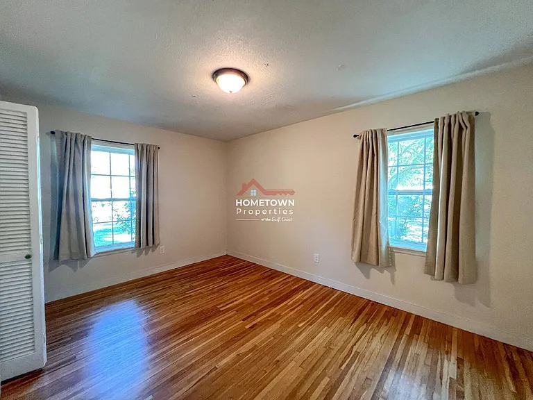 11 Gunn Cir — Photo 18