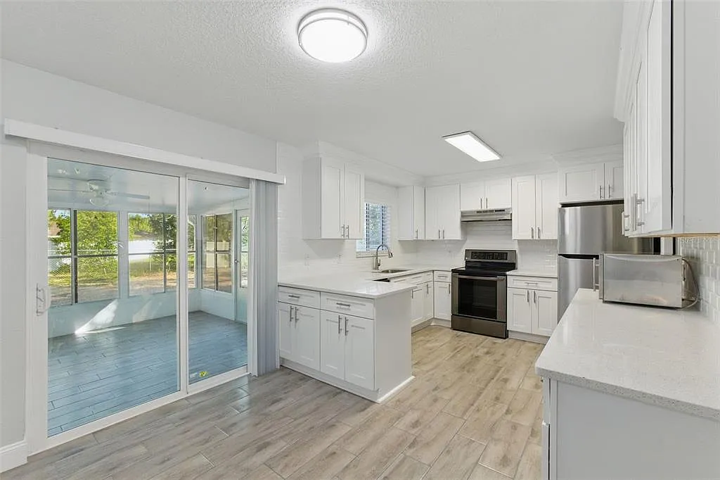 4 bed, 2.0 bath, 1624 sqft, $2,500 — Photo 4