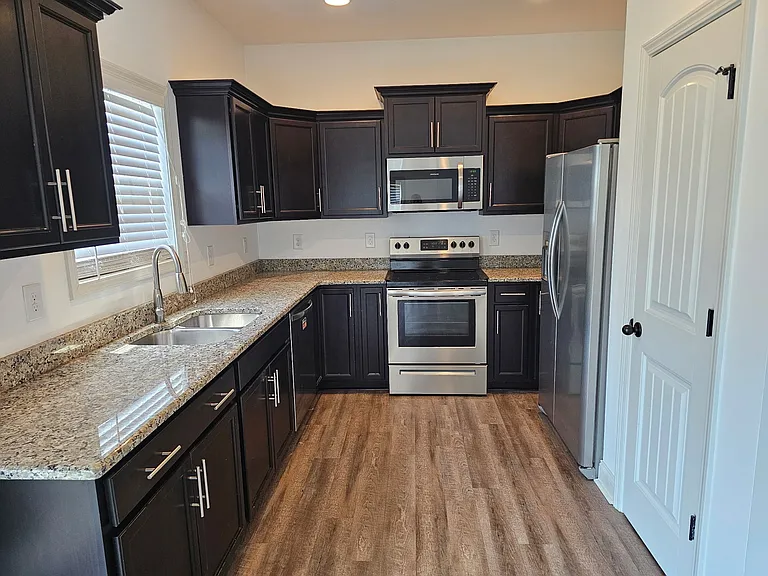 407 Preakness Cir — Photo 3