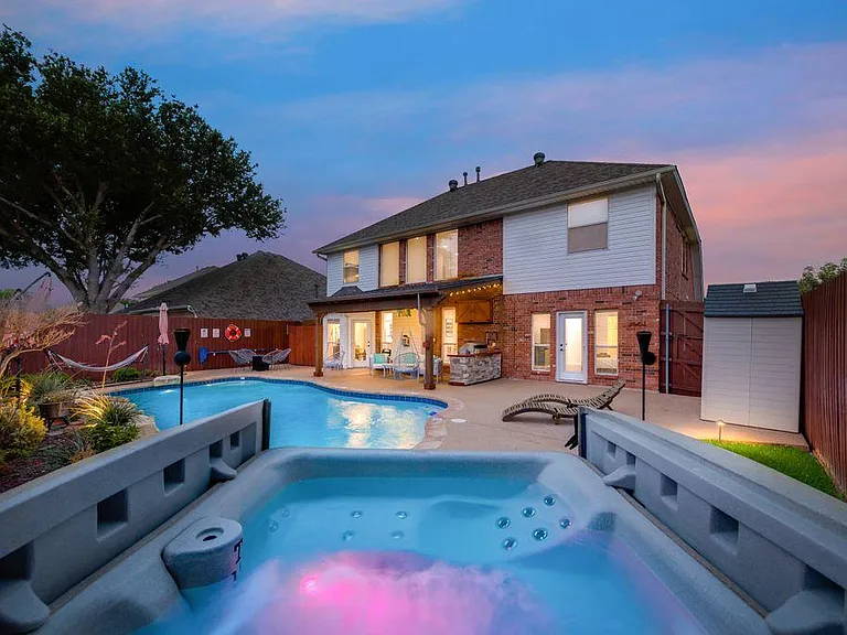 3933 Wisteria Ln — Photo 10