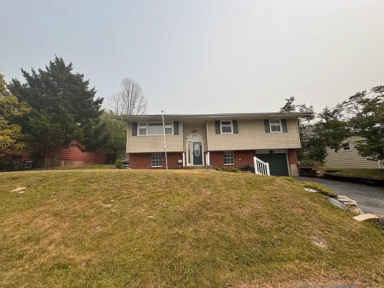 443 Bath Ave — Photo 44