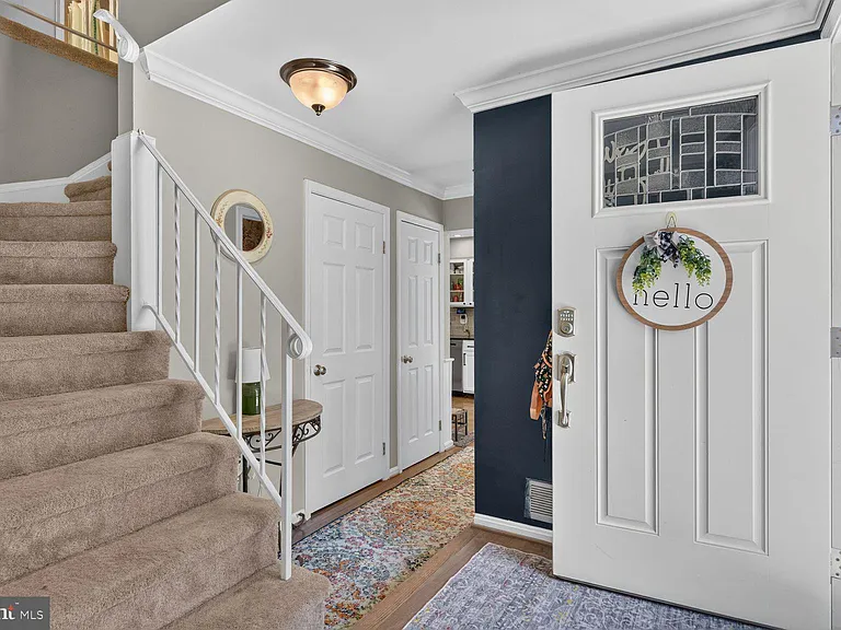 7331 Rolling Oak Ln — Photo 3