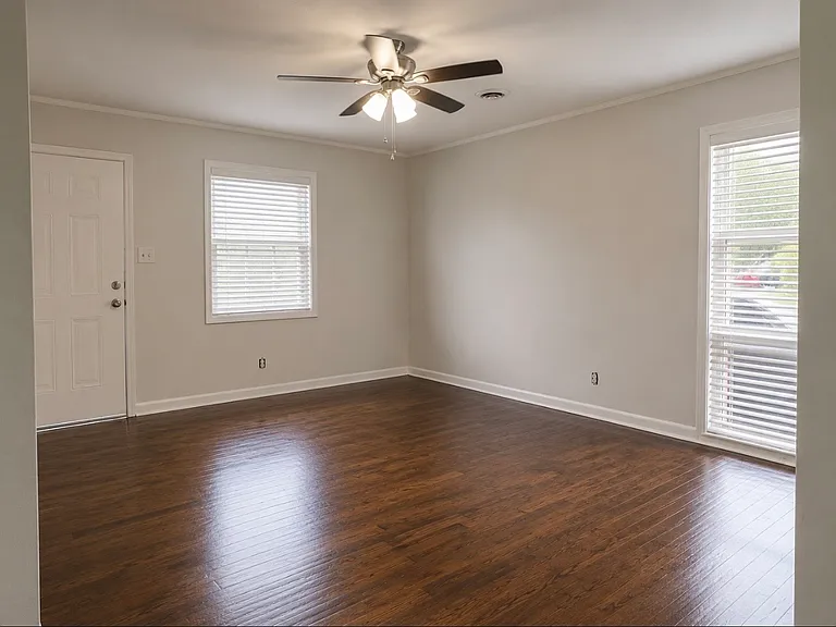 109 Sun Valley Dr — Photo 5