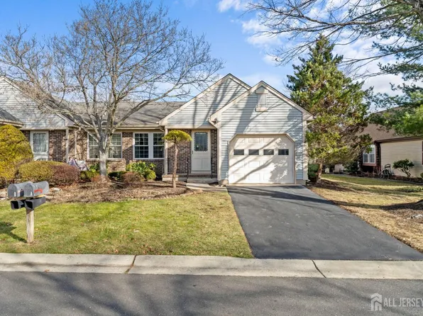 1 Thomas Paine Dr #A, Monroe Township, NJ 08831