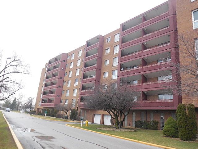 1st image of 100 Park Ave APT 611