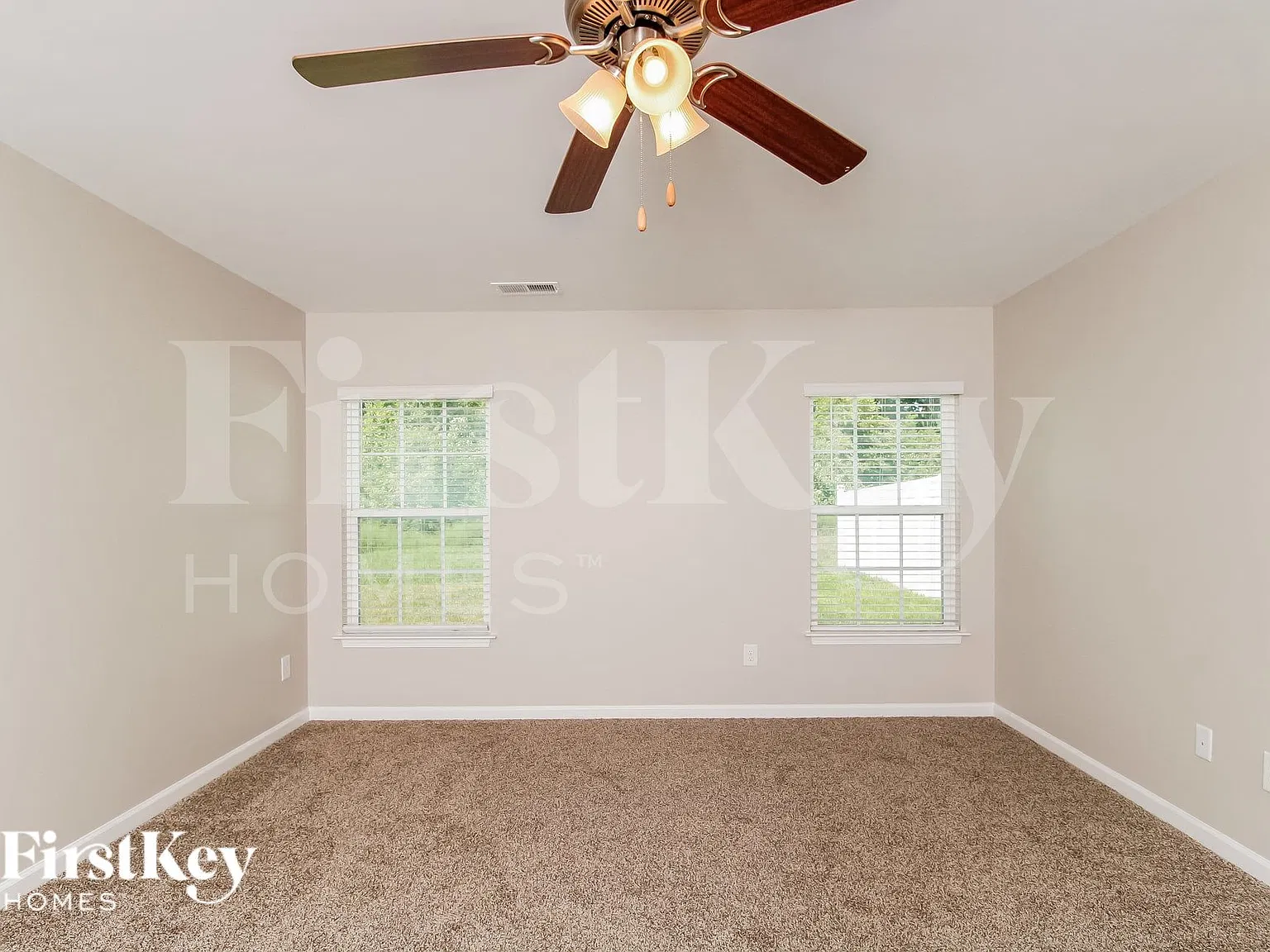 5 bed, 3.5 bath, 2632 sqft, $2,590 — Photo 4
