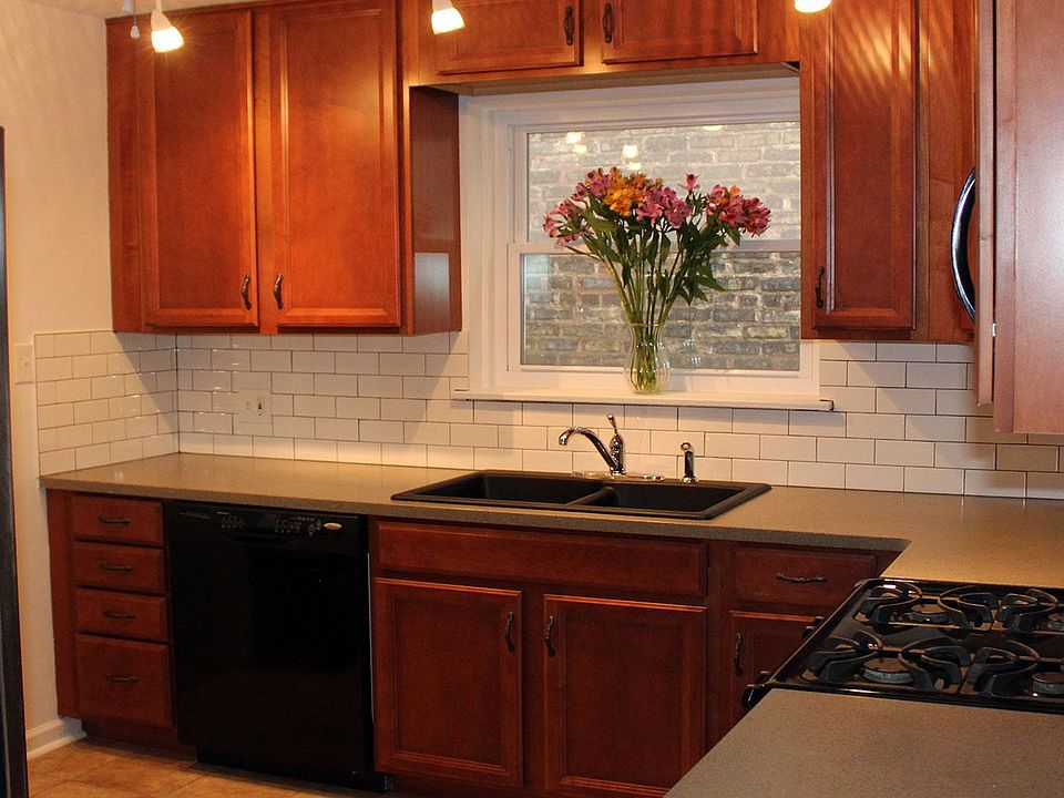 1st image of 2527 W Berwyn Ave #1