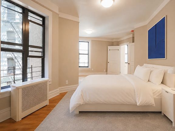 4th image of 550 Riverside Dr APT 24