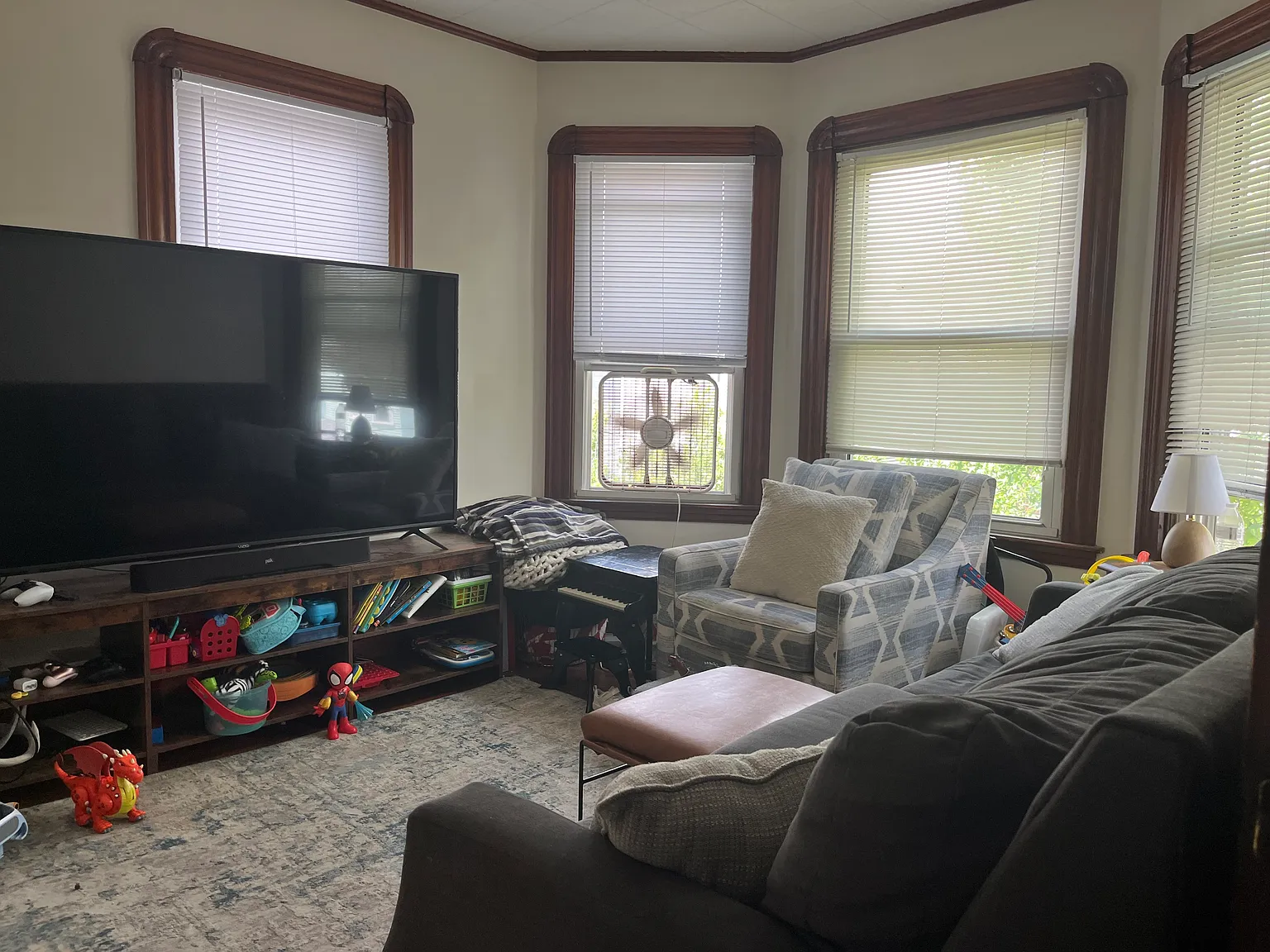 2 bed, 925 sqft, $1,650 — Photo 2