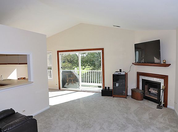 3rd image of 230 University Ln #A