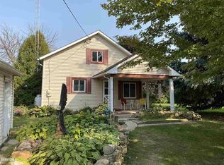 11153 Maple Grove Rd, Lanark, IL 61046