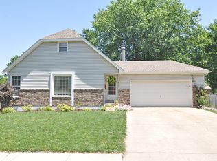 1832 W Chambery Dr, Olathe, KS 66061