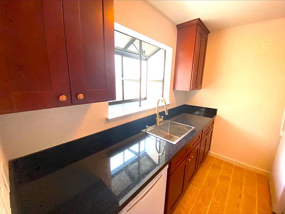 4th image of 6981 Chantel Ct