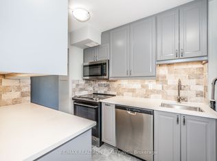 350 Quigley Rd #421, Hamilton, ON L8K 5N2