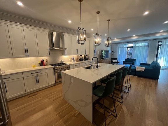 2nd image of 3019 N Clybourn Ave APT 1