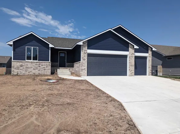 218 Springlake Ct, Newton, KS 67114