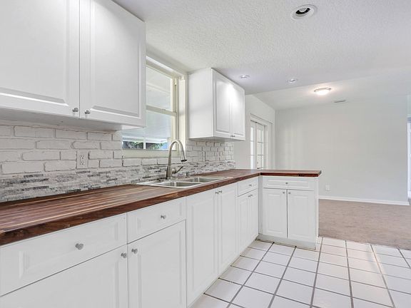 Home For Sale In Cabana Colony