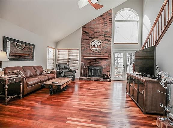 4th image of 491 Valparaiso Ct