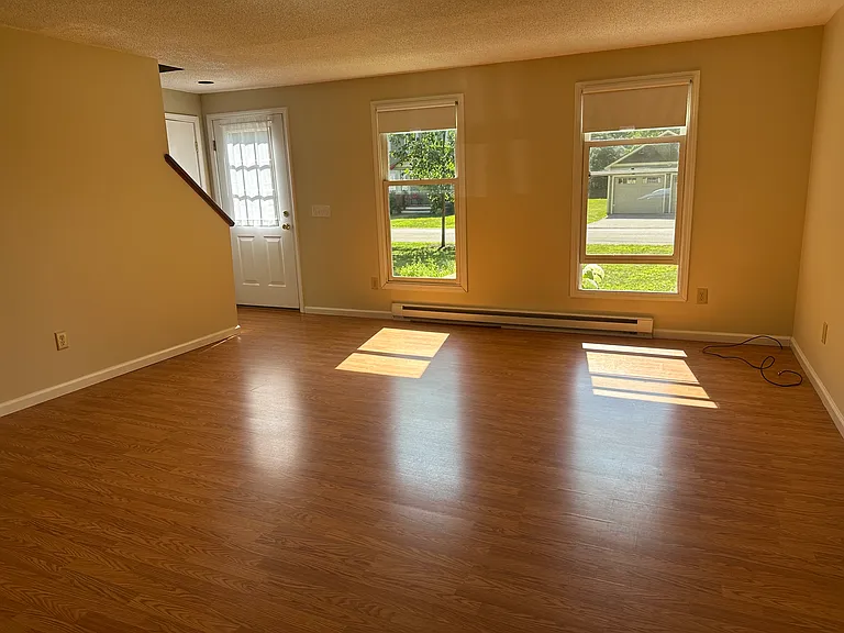 12 Martin Ave — Photo 4