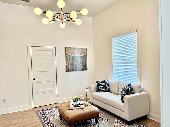 3rd image of 3001 N Morgan St #A