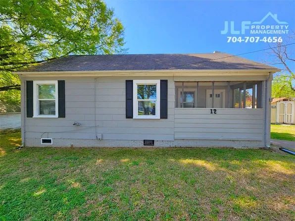 12 Woodsdale Pl SE, Concord, NC 28025