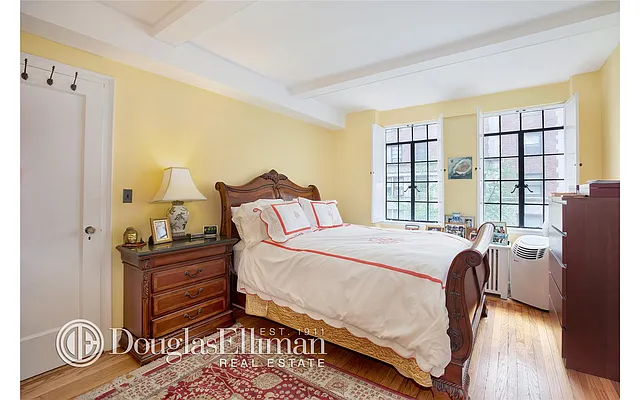 Sold by Douglas Elliman | media 8