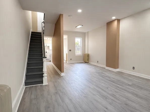 716 N 6th St, Reading, PA 19601