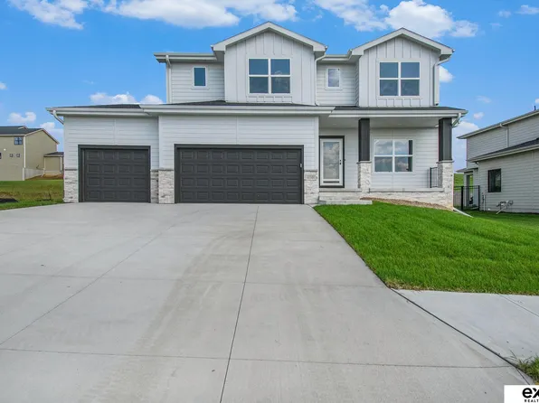 11061 S 217th St, Gretna, NE 68028