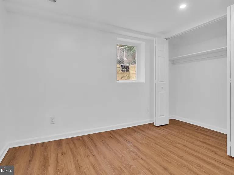 518 Oglethorpe St NE — Photo 32