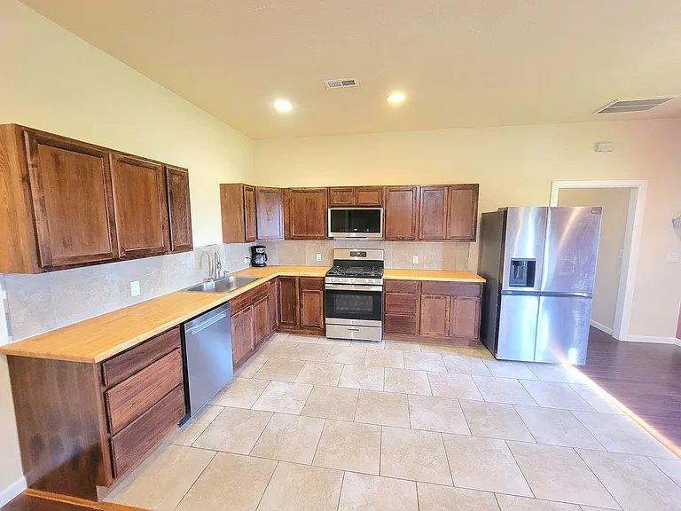 852 State Highway K #B — Photo 8