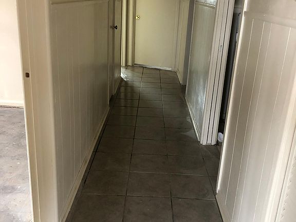 4th image of 2705 Eastover Dr